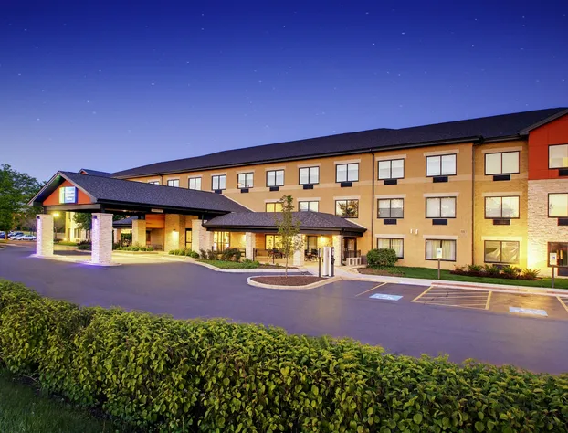 Holiday Inn Express & Suites Aurora - Naperville by IHG hotel detail image 2