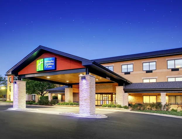 Holiday Inn Express & Suites Aurora - Naperville by IHG hotel detail image 3