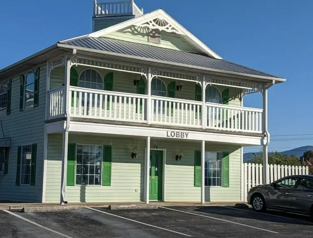 Key West Inn - Chatsworth hotel detail image 1