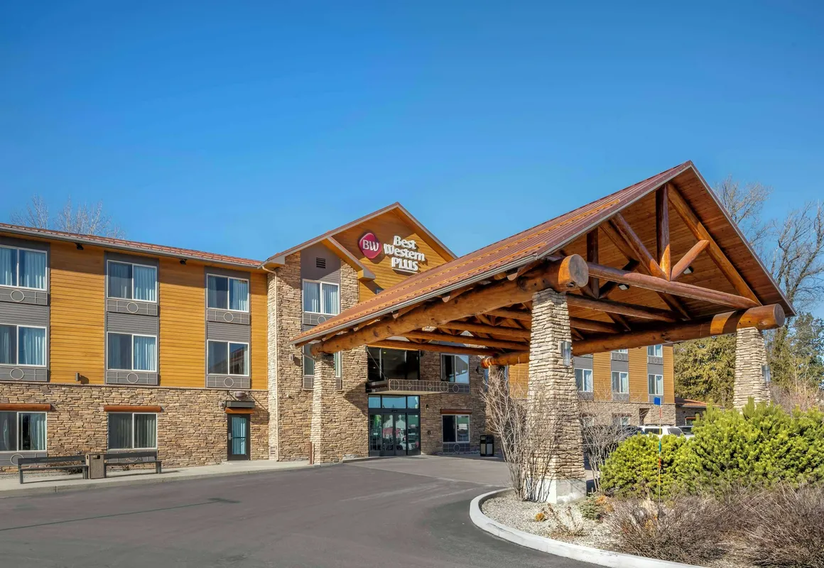 Best Western Plus Ponderay Mountain Lodge hotel hero