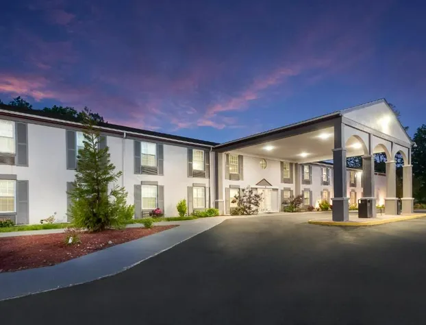 Red Roof Inn Dahlgren - Naval Base hotel detail image 1