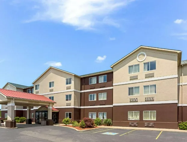 Quality Inn & Suites Ferdinand hotel detail image 2