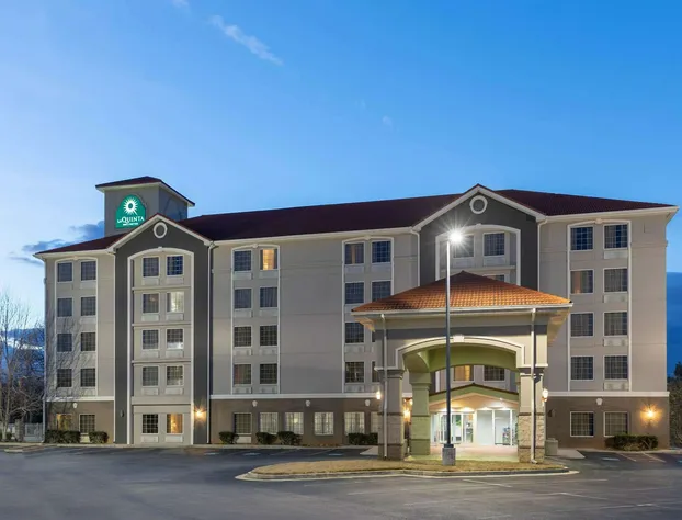 La Quinta Inn & Suites by Wyndham Atlanta Douglasville hotel detail image 1