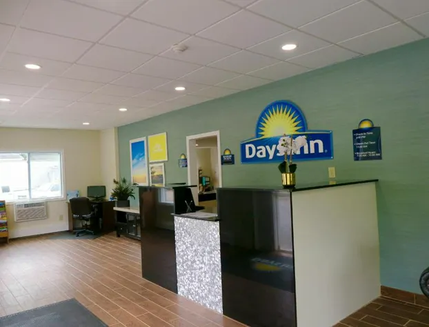 Days Inn by Wyndham Lincoln hotel detail image 4