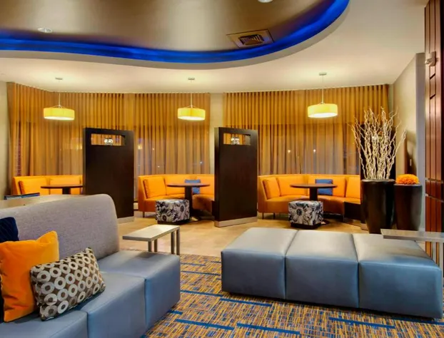 Courtyard by Marriott Madison East hotel detail image 2