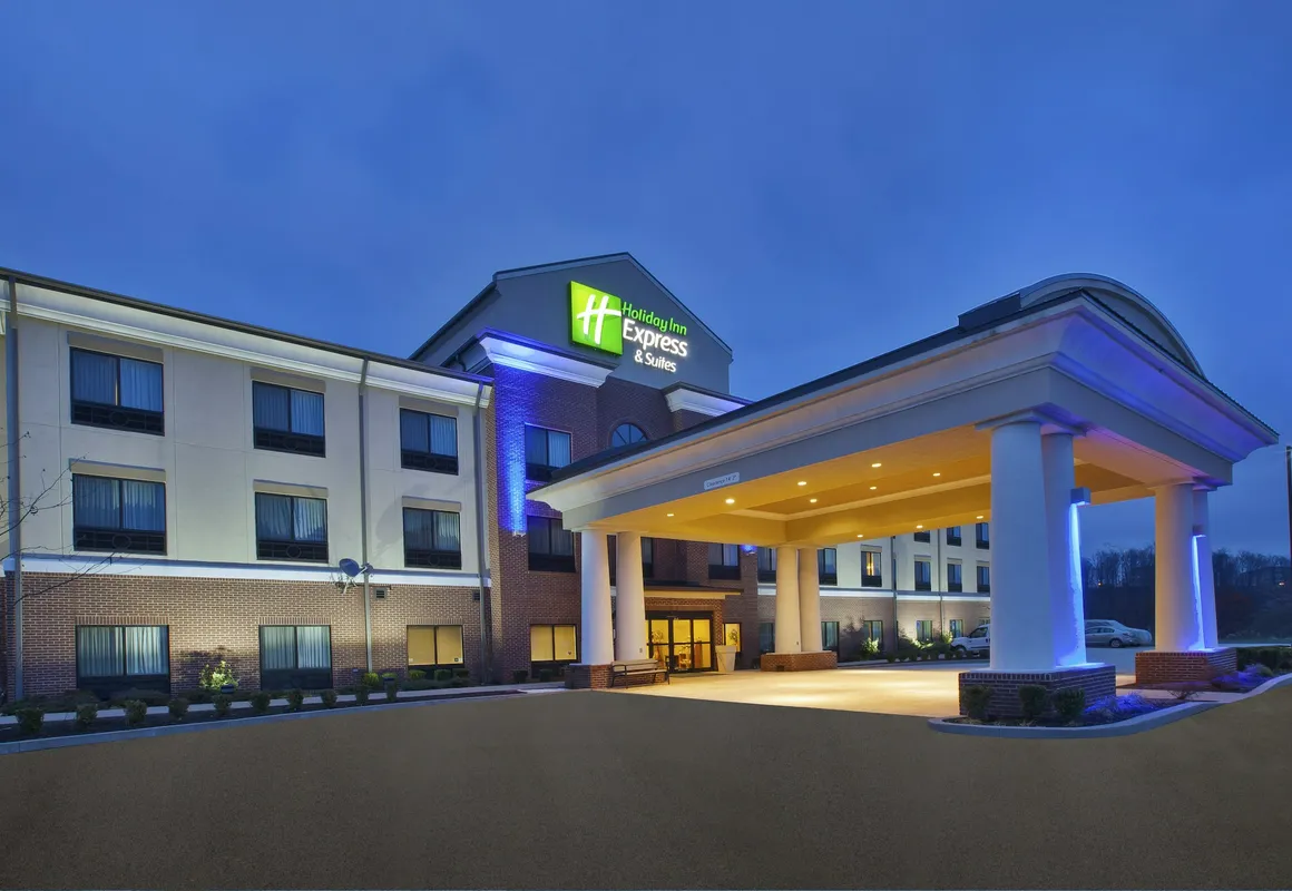 Holiday Inn Express & Suites Wheeling by IHG hotel hero