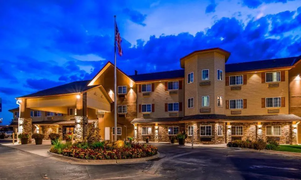 Old Mill Inn hotel hero