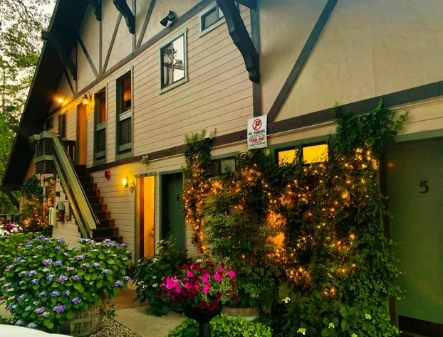 The North Shore Inn hotel detail image 2