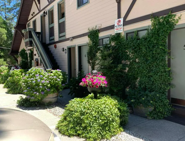 The North Shore Inn hotel detail image 3