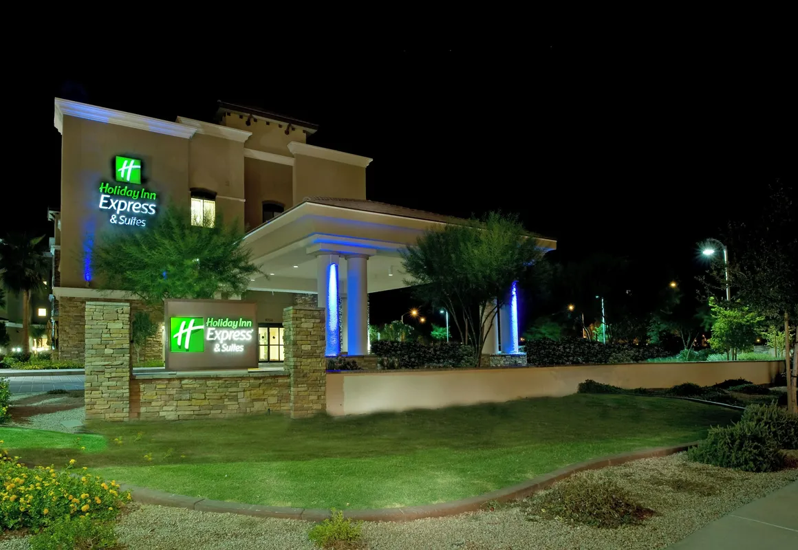 Holiday Inn Express & Suites Phoenix - Glendale Sports Dist by IHG hotel hero