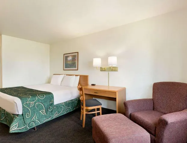 Travelodge by Wyndham Sharon Springs hotel detail image 4