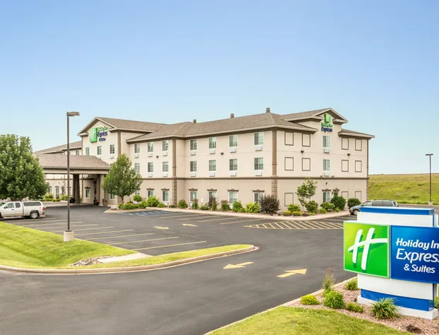 Holiday Inn Express & Suites Eau Claire North by IHG hotel detail image 1