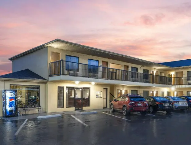 Days Inn by Wyndham St. Robert Waynesville/Ft. Leonard Wood hotel detail image 2