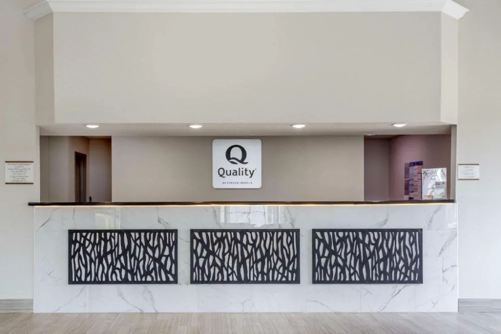 Quality Inn hotel hero