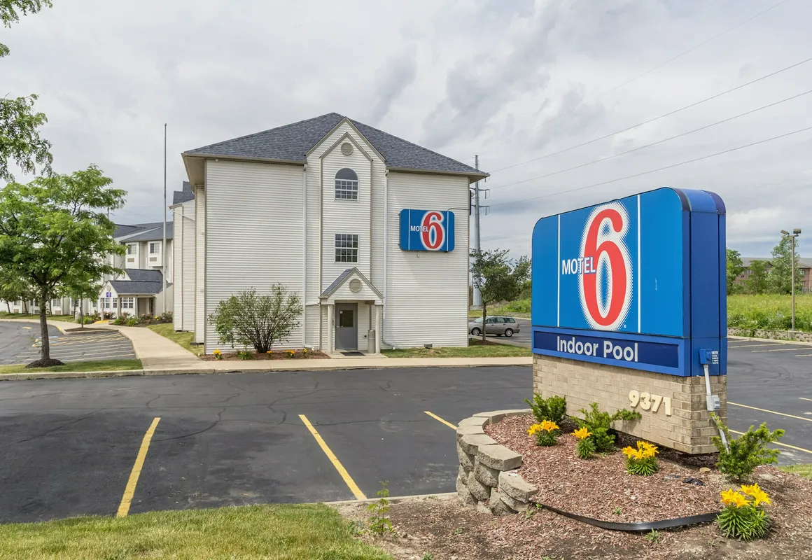 Motel 6 Streetsboro, OH hotel hero