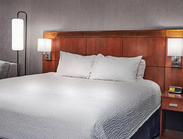 Courtyard by Marriott Medford Airport hotel detail image 3