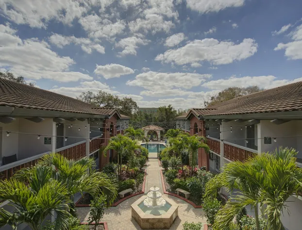 Clarion Pointe Tampa-Brandon Near Fairgrounds and Casino hotel detail image 1