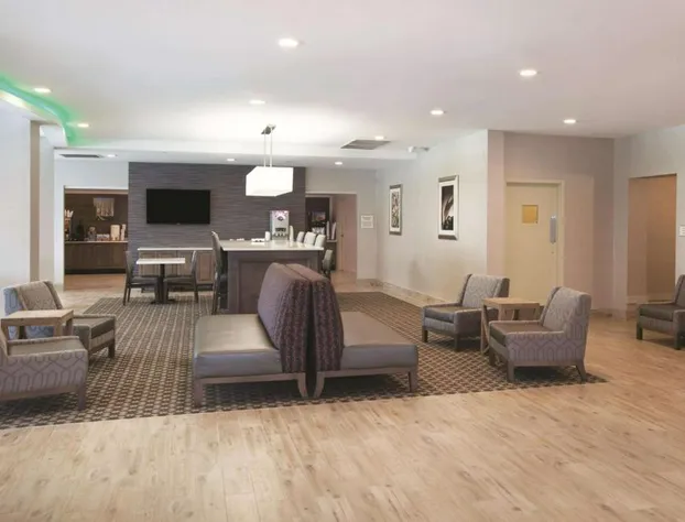 La Quinta Inn & Suites by Wyndham Williamsburg Historic Area hotel detail image 3