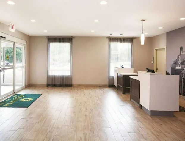 La Quinta Inn & Suites by Wyndham Williamsburg Historic Area hotel detail image 4