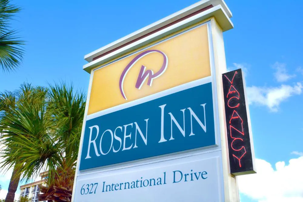 Rosen Inn, closest to Universal hotel hero