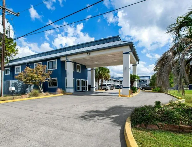 Americas Best Value Inn Gonzales hotel detail image 2