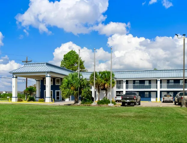 Americas Best Value Inn Gonzales hotel detail image 4