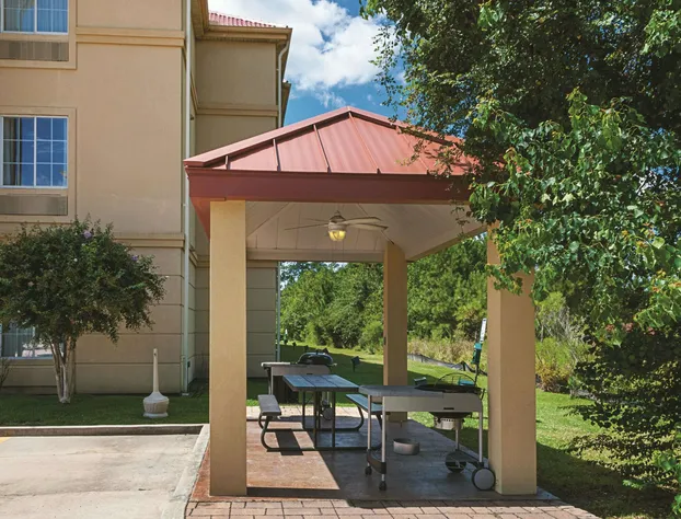 La Quinta Inn & Suites by Wyndham Slidell - North Shore Area hotel detail image 3