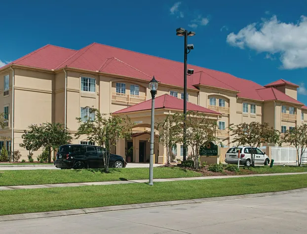 La Quinta Inn & Suites by Wyndham Slidell - North Shore Area hotel detail image 2