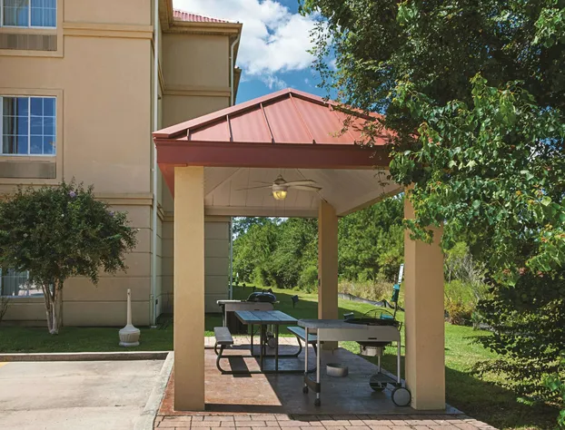 La Quinta Inn & Suites by Wyndham Slidell - North Shore Area hotel detail image 3