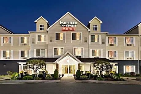 Fairfield Inn and Suites by Marriott Wheeling St Clairsville hotel detail image 2