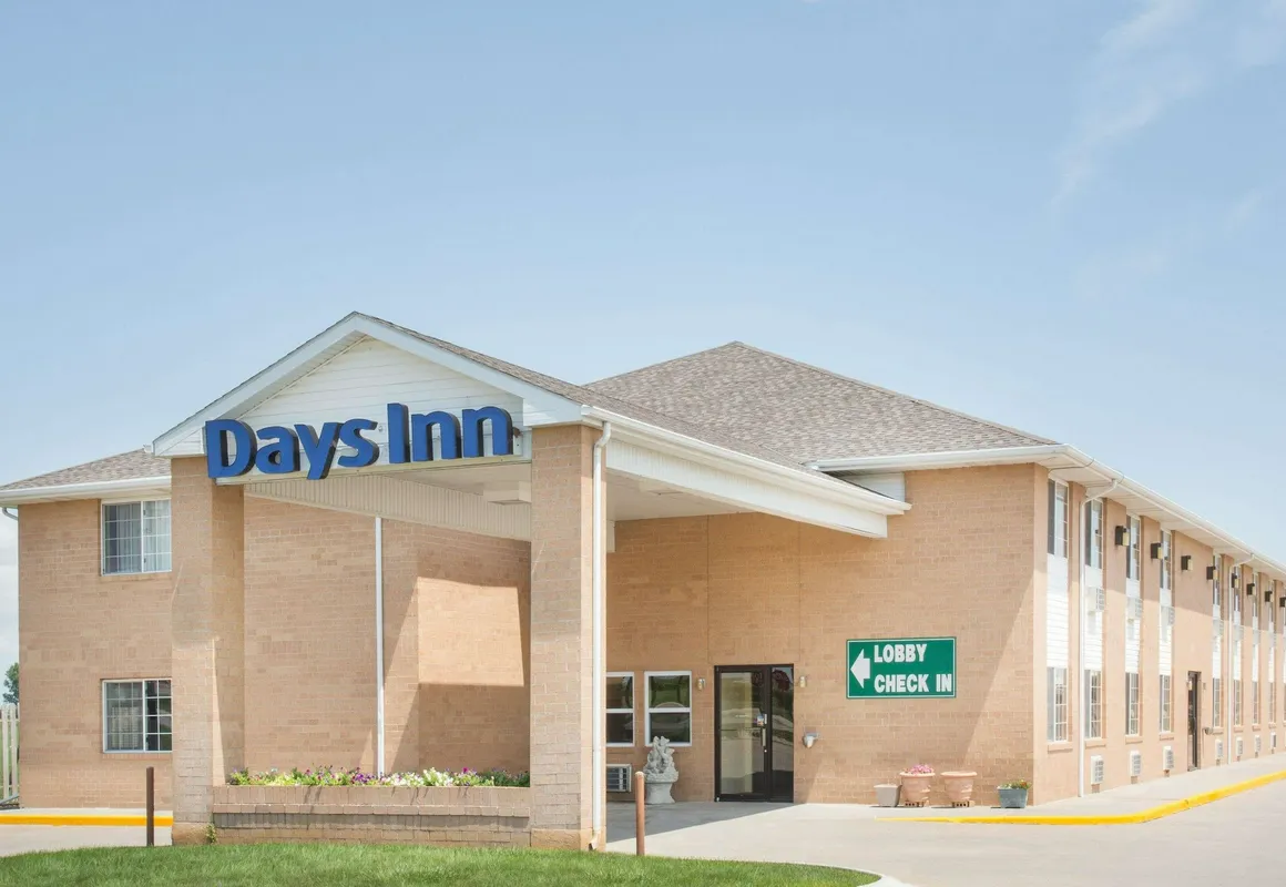 Days Inn by Wyndham Lexington NE hotel hero