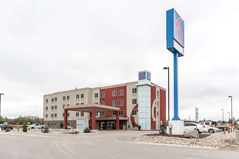 Motel 6 Moosomin, SK hotel hero