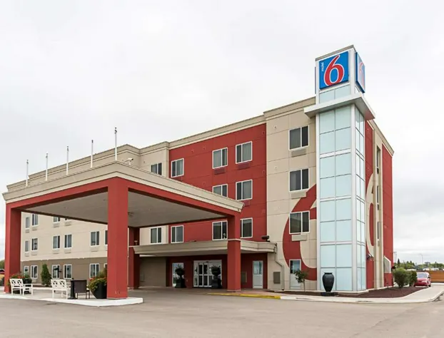 Motel 6 Moosomin, SK hotel detail image 1