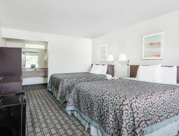 Days Inn by Wyndham St Clairsville hotel detail image 2