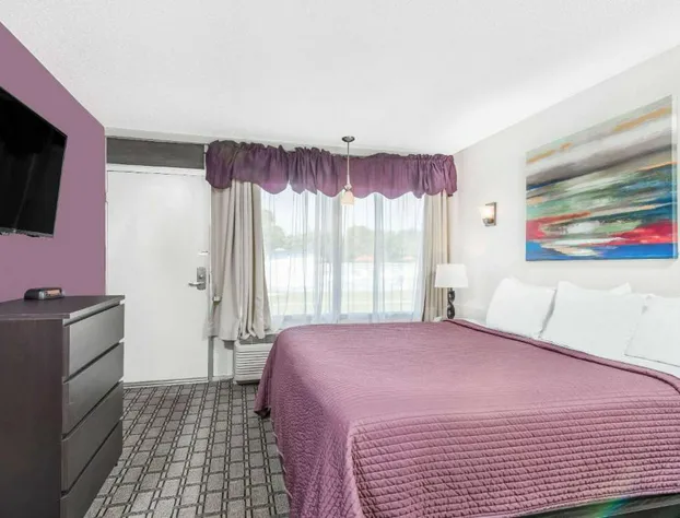 Days Inn by Wyndham St Clairsville hotel detail image 4