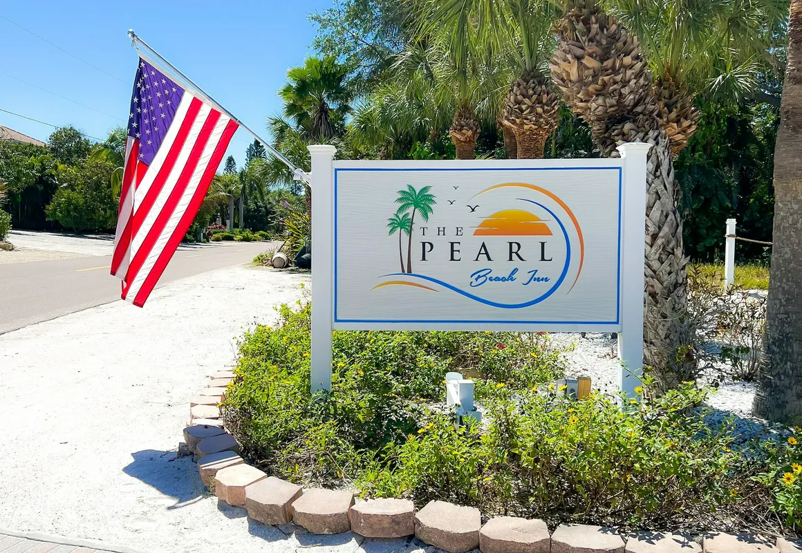 Pearl Beach Inn hotel hero