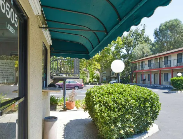 Atascadero Inn hotel detail image 3