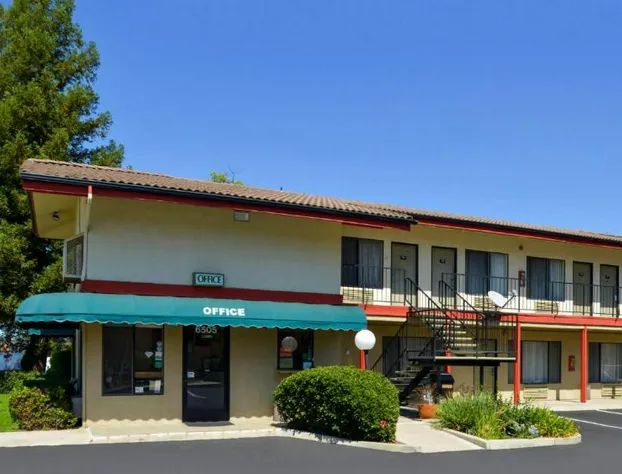 Atascadero Inn hotel detail image 4