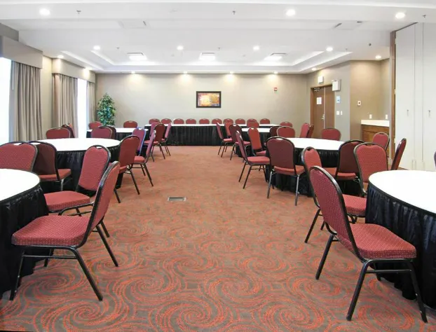 Holiday Inn Express & Suites Calgary NW - University Area by IHG hotel detail image 4