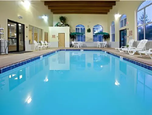 Comfort Inn & Suites Sharonville - Cincinnati North hotel detail image 1