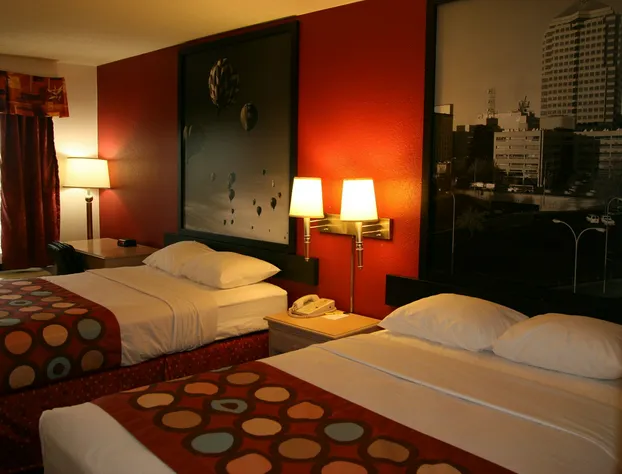 Super 8 by Wyndham Albuquerque Airport hotel detail image 3