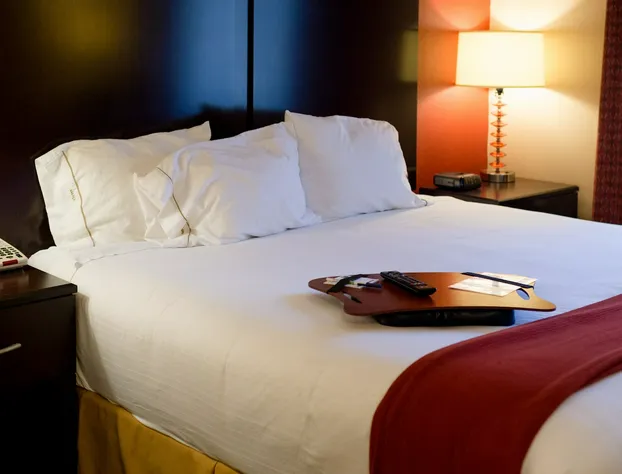 Holiday Inn Express Hotel & Suites Oxford by IHG hotel detail image 3