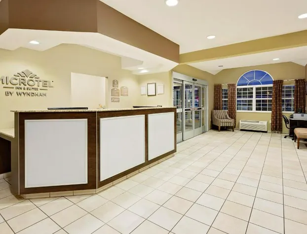 Microtel Inn & Suites by Wyndham Prairie du Chien hotel detail image 4