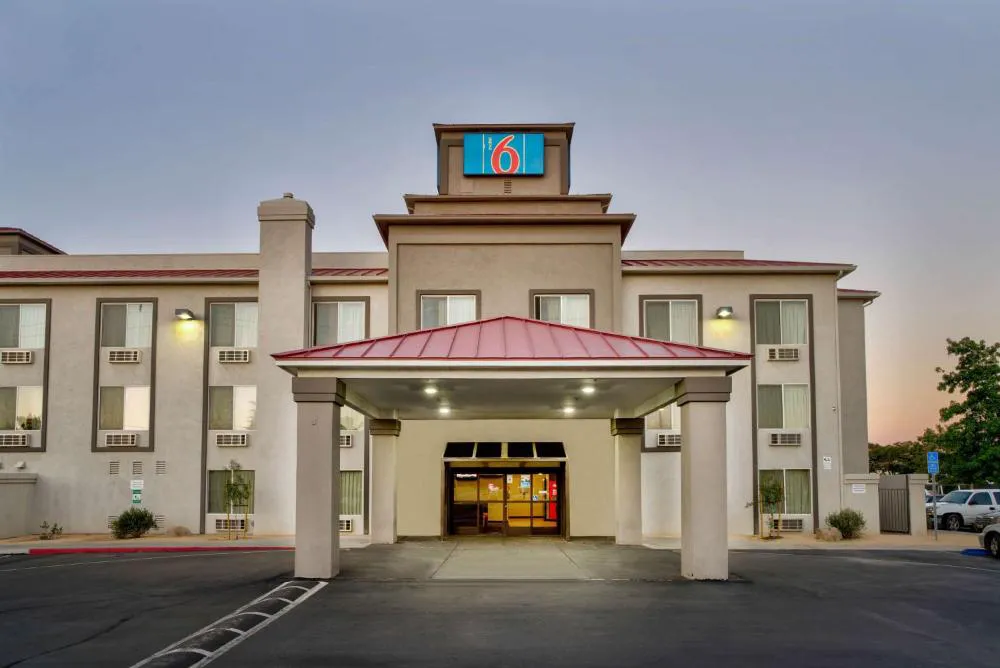 Motel 6 Hesperia, CA - West Main Street I-15 hotel hero
