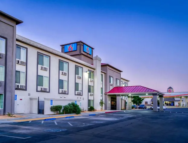 Motel 6 Hesperia, CA - West Main Street I-15 hotel detail image 1