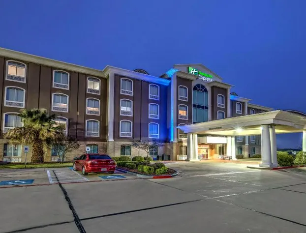 Holiday Inn Express Hotel & Suites Corsicana by IHG hotel detail image 1