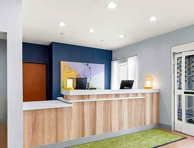 Spark by Hilton Springfield Southwest hotel detail image 2