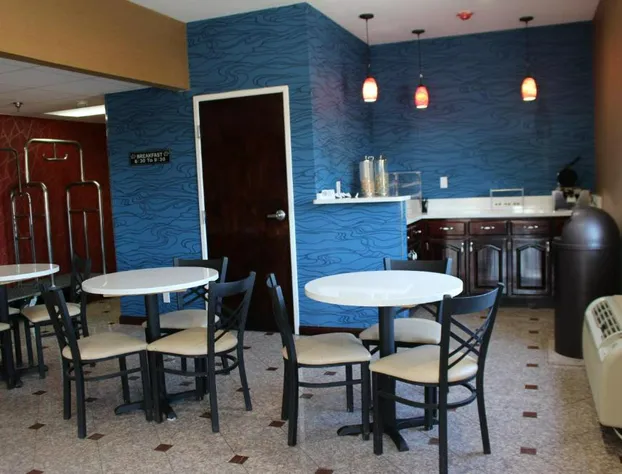 Magnolia Inn And Suites hotel detail image 4