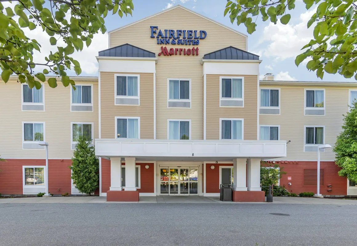 Fairfield Inn & Suites by Marriott Hooksett hotel hero