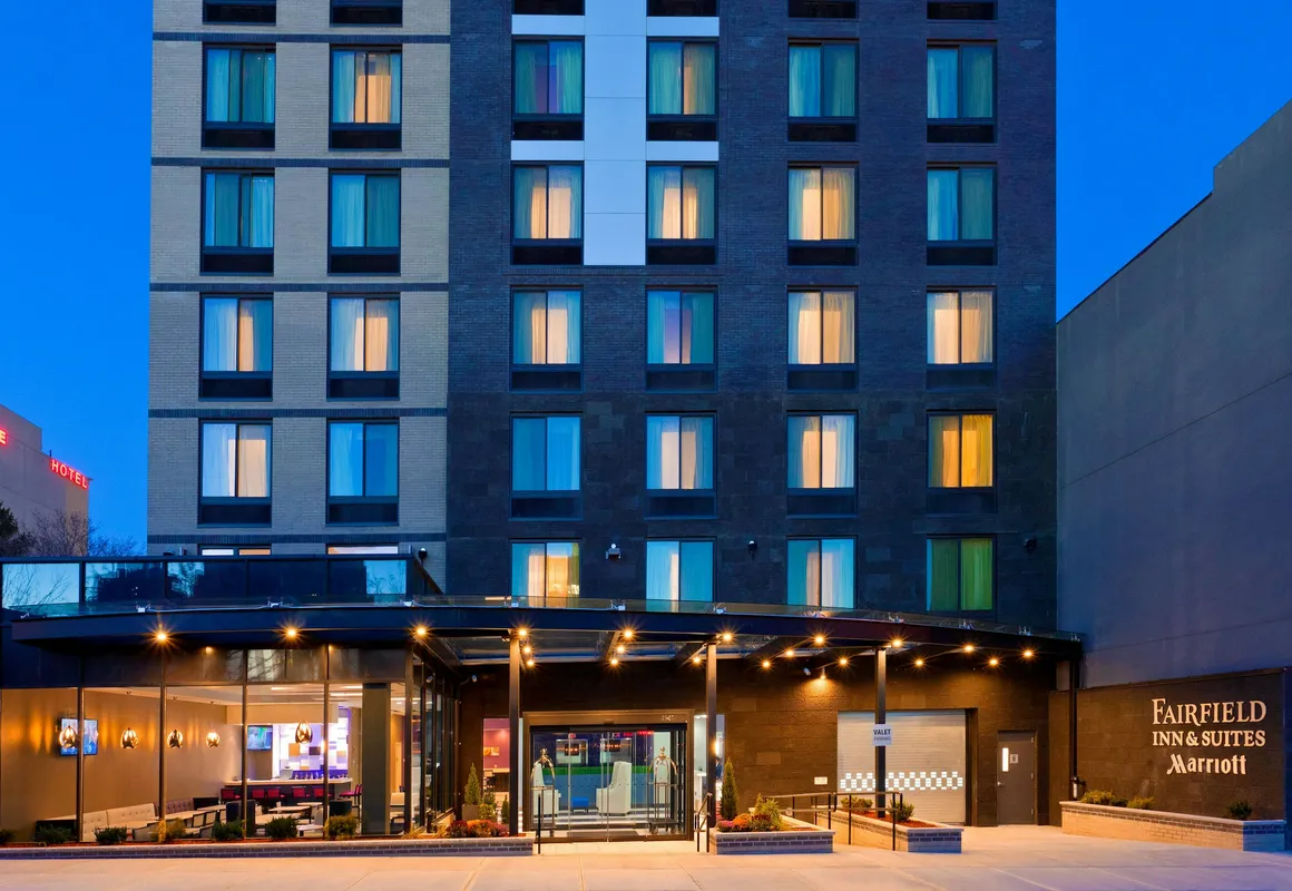 Fairfield Inn & Suites by Marriott New York Queens/Queensboro Bridge hotel hero